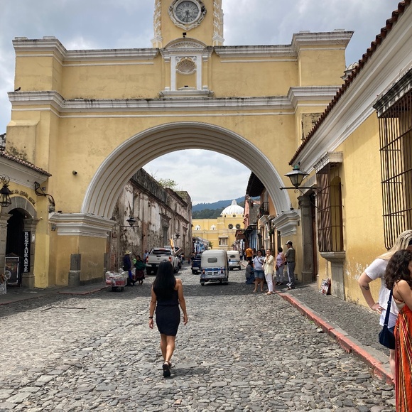 Meet your Posher, AC - Picture 1 of 1